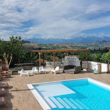 Bed And Breakfast La Pecora Rosa Sant'Omero Exterior foto