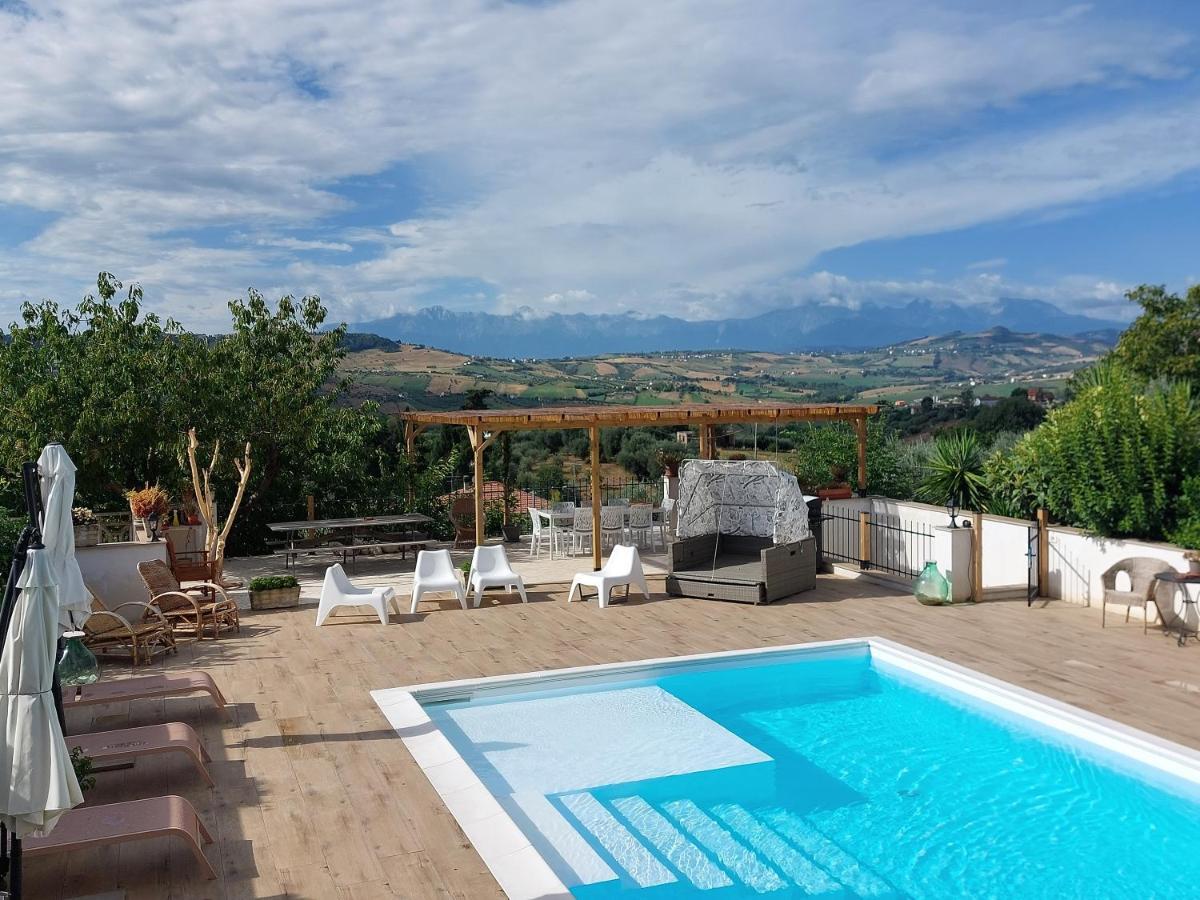 Bed And Breakfast La Pecora Rosa Sant'Omero Exterior foto