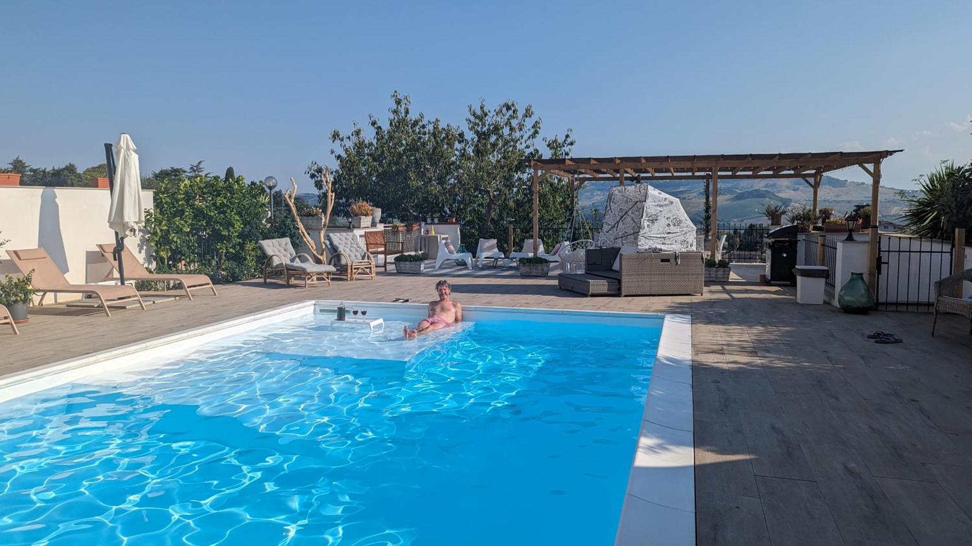 Bed And Breakfast La Pecora Rosa Sant'Omero Exterior foto
